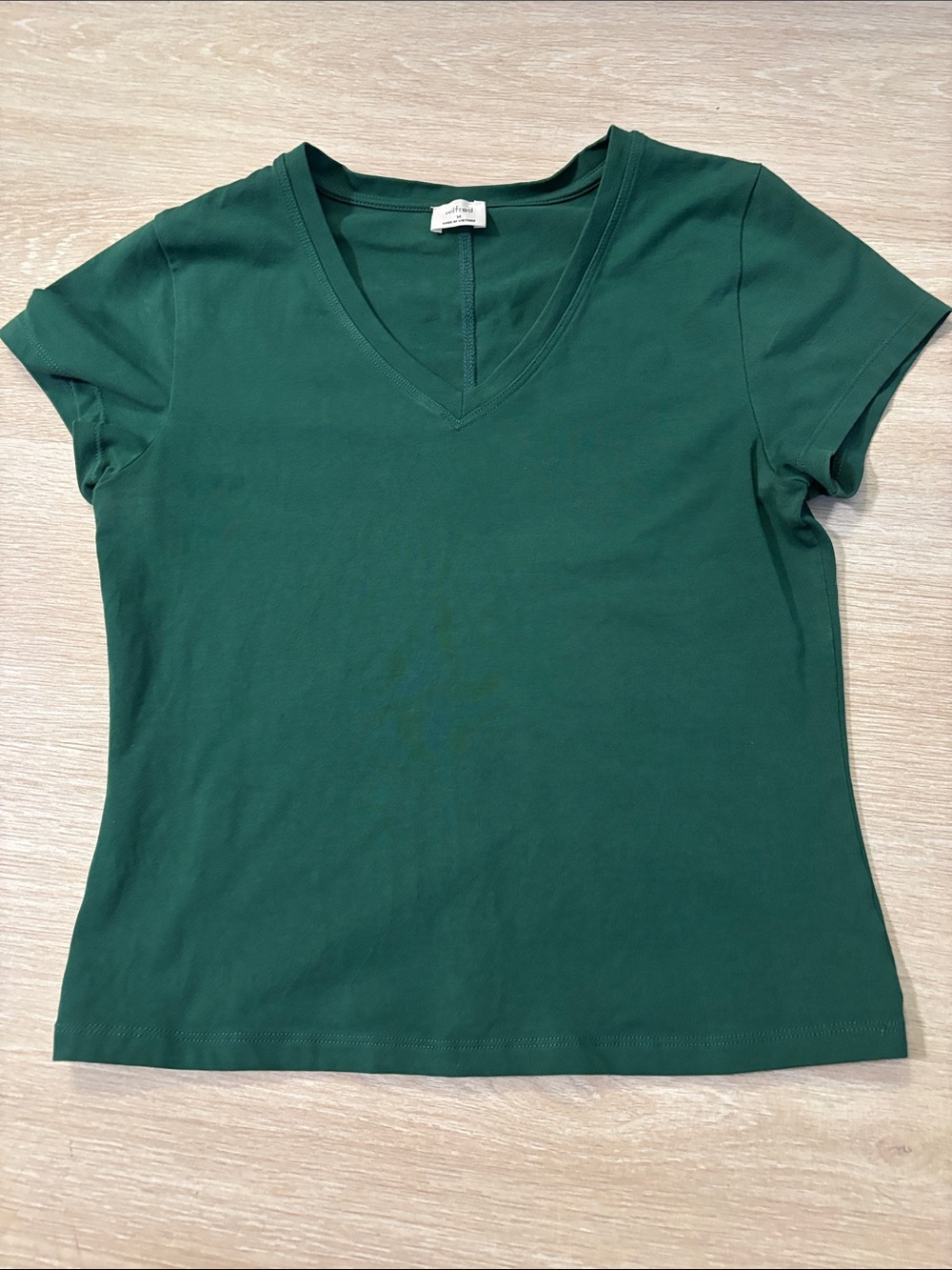 Wilfred v neck t shirt